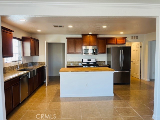 20236 Graham Street Property Photo 5