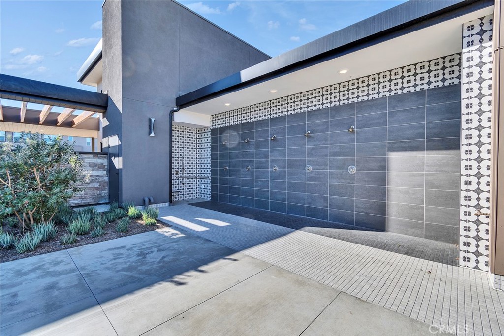 15946 Caterpillar Property Photo 32