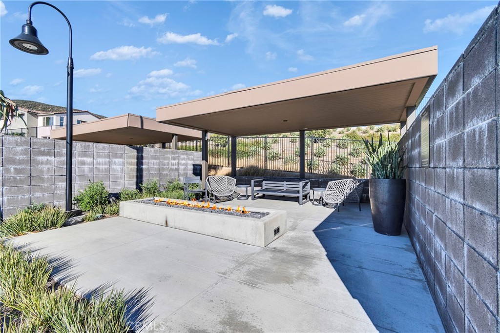 15946 Caterpillar Property Photo 33