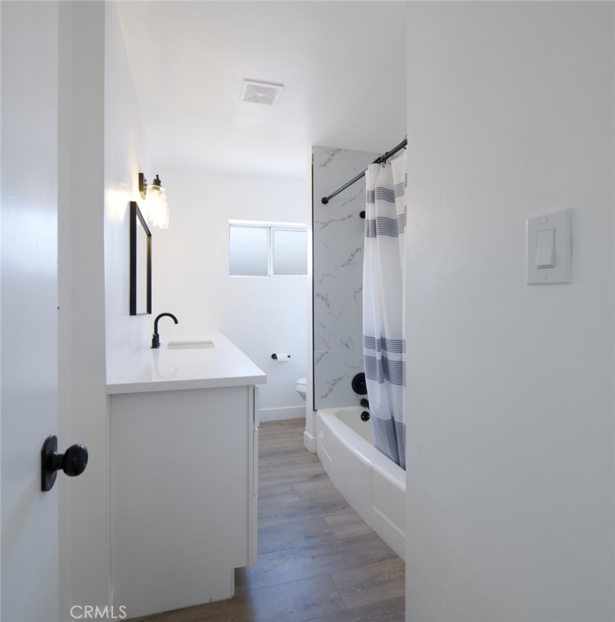 2425 Castle Drive Property Photo 14