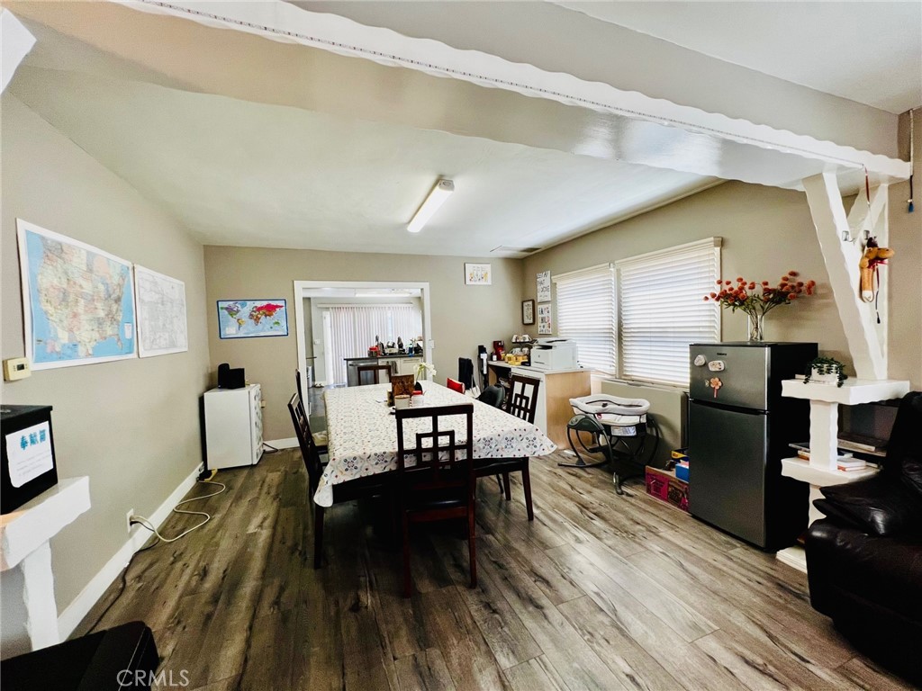 915 W 21st Property Photo 15