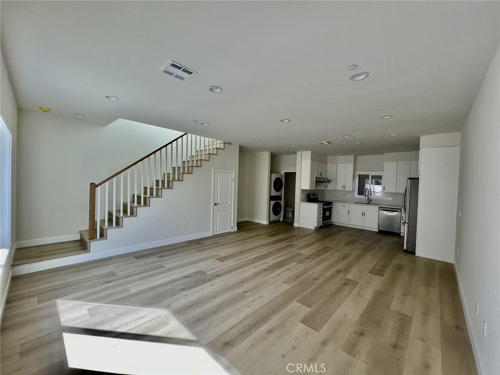 915 W 21st Property Photo 35