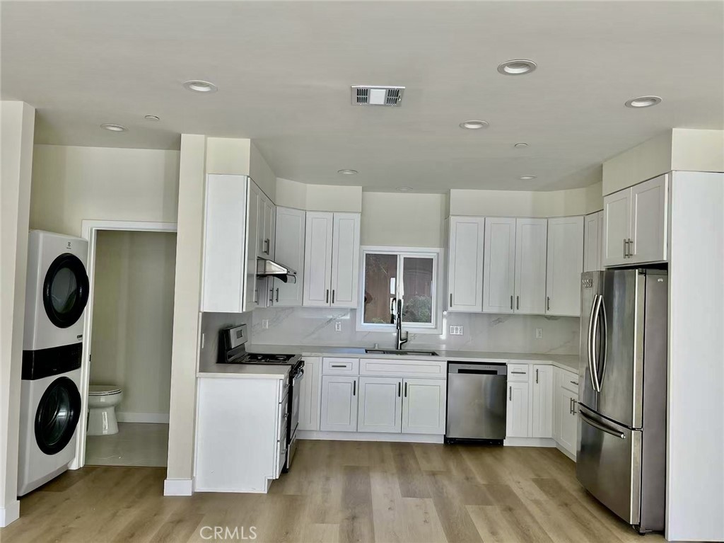915 W 21st Property Photo 39
