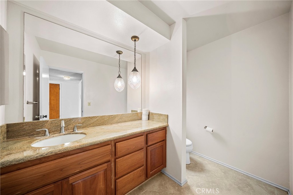 704 Crest Vista Drive Property Photo 11