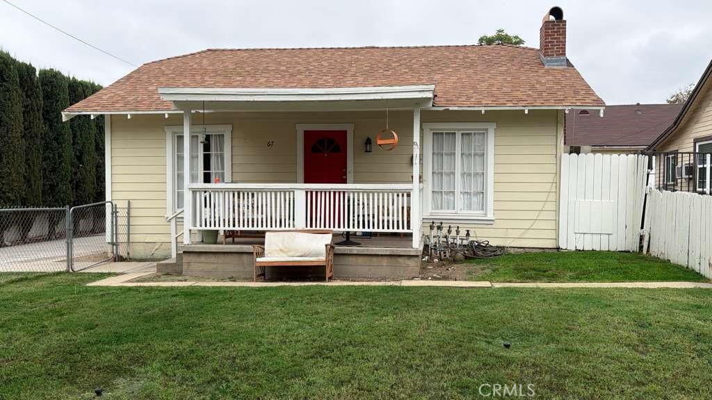 67 N Oak Property Photo 2