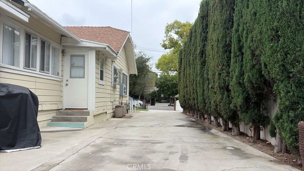 67 N Oak Property Photo 5