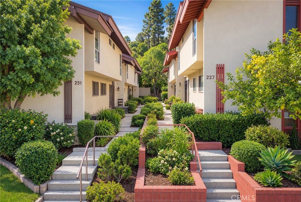 251 Casuda Canyon E Property Photo 1