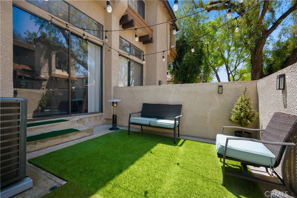 19 Wildflower Place Property Photo 5
