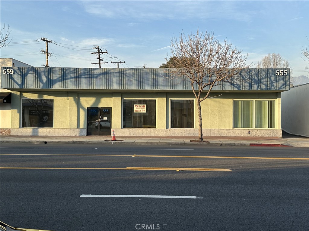 555 W Las Tunas Property Photo 1