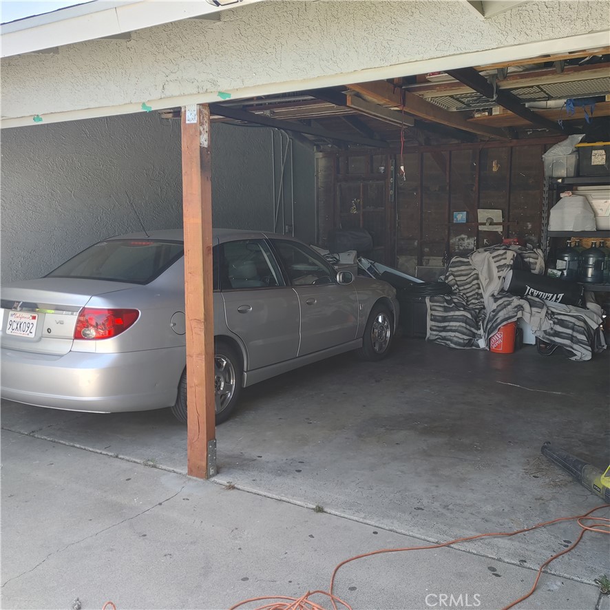1449 S Park Avenue Property Photo 4