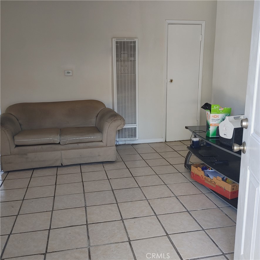 1449 S Park Avenue Property Photo 8