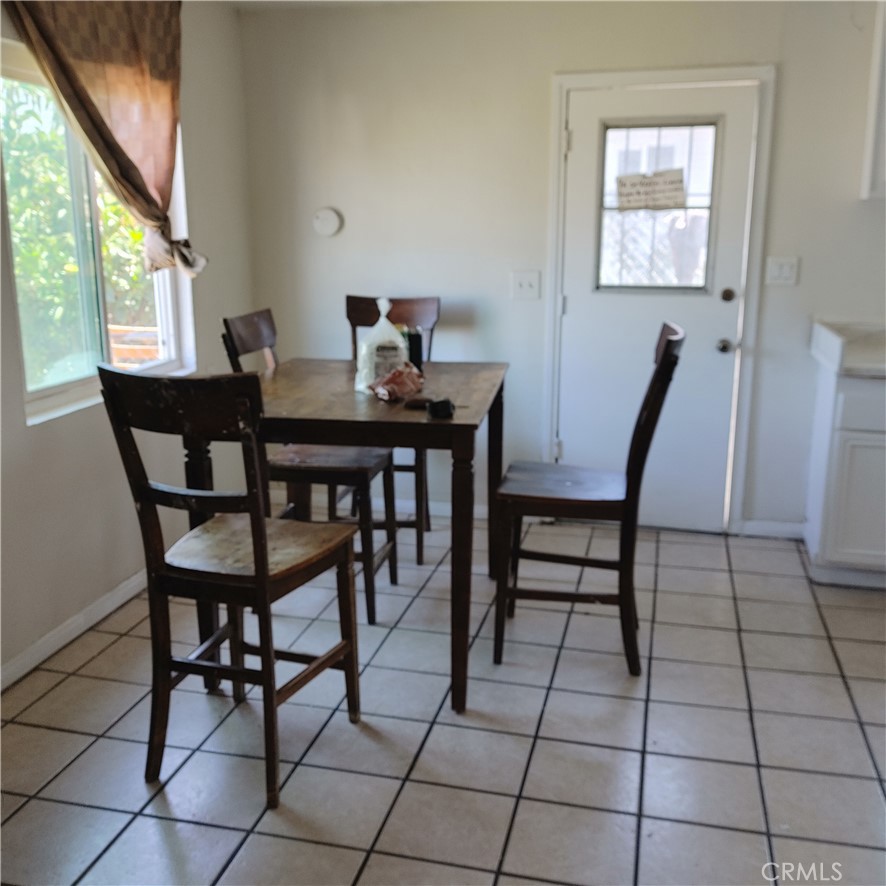 1449 S Park Avenue Property Photo 9
