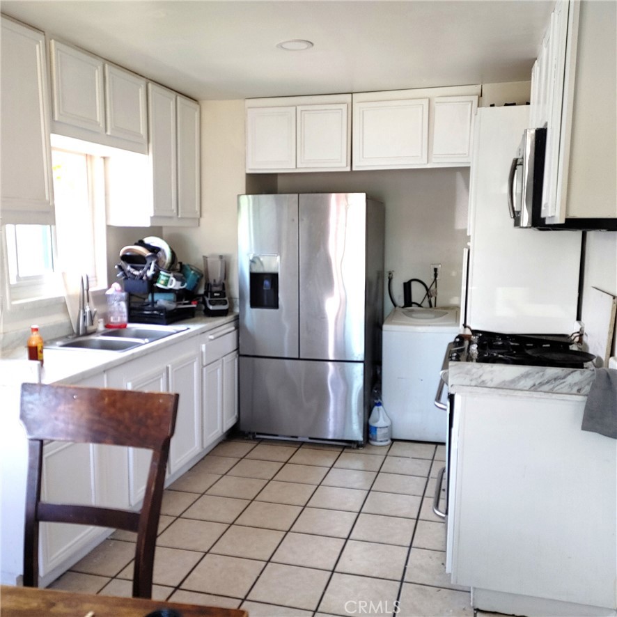 1449 S Park Avenue Property Photo 10