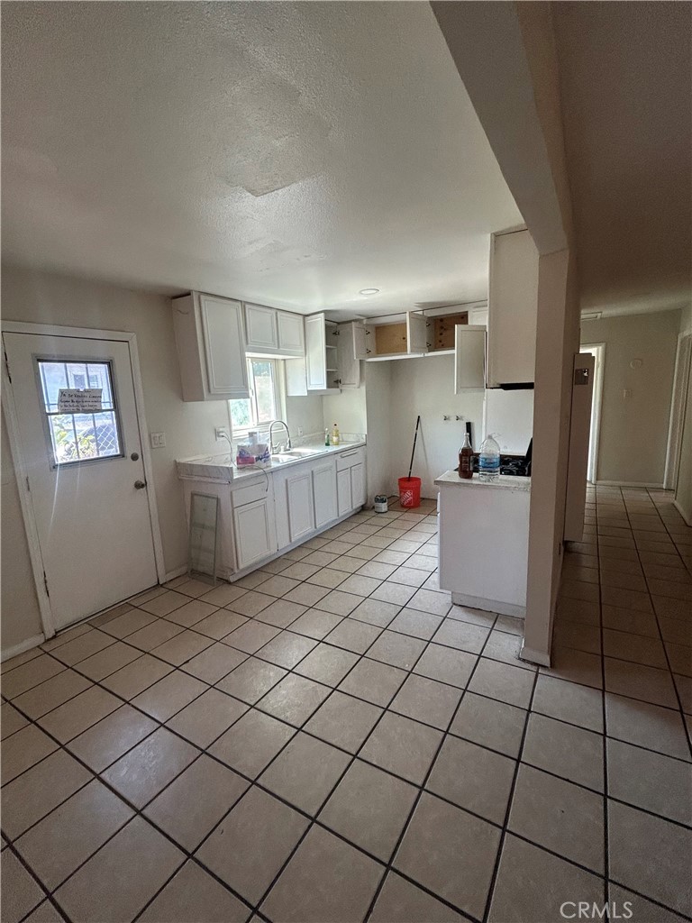 1449 S Park Avenue Property Photo 15