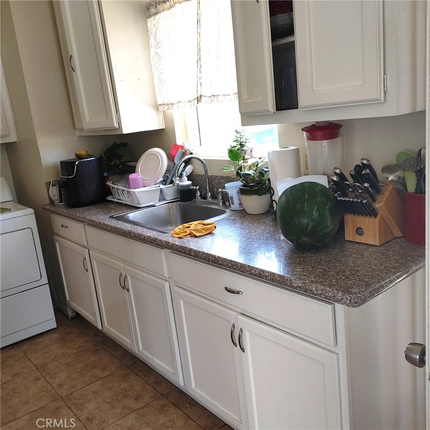 1449 S Park Avenue Property Photo 26