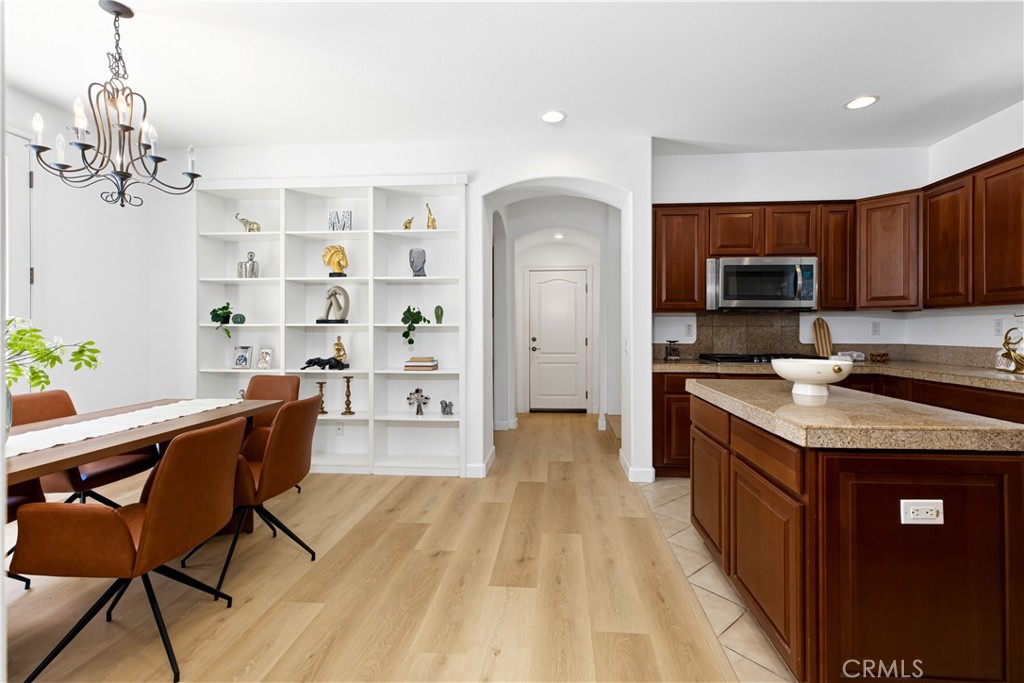 80 Wonderland Property Photo 3