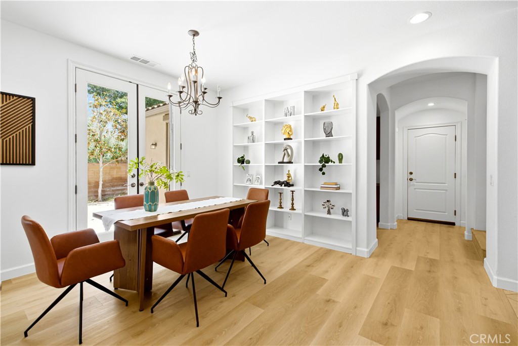 80 Wonderland Property Photo 4