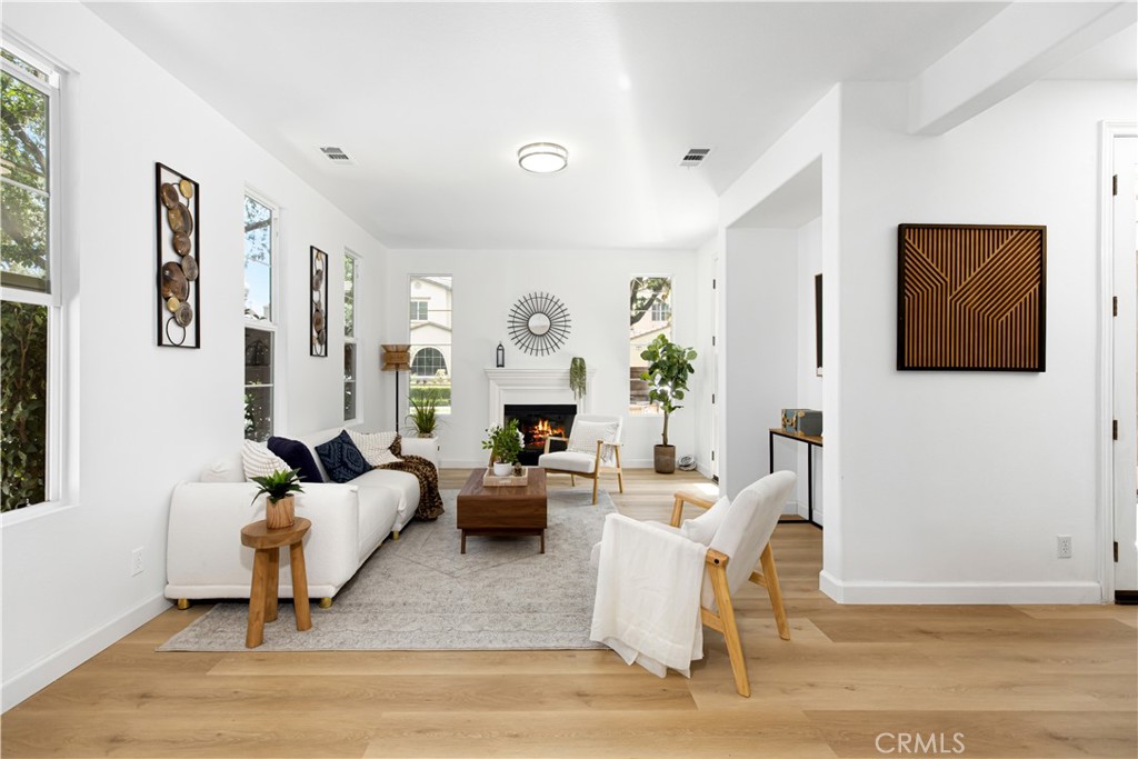 80 Wonderland Property Photo 7
