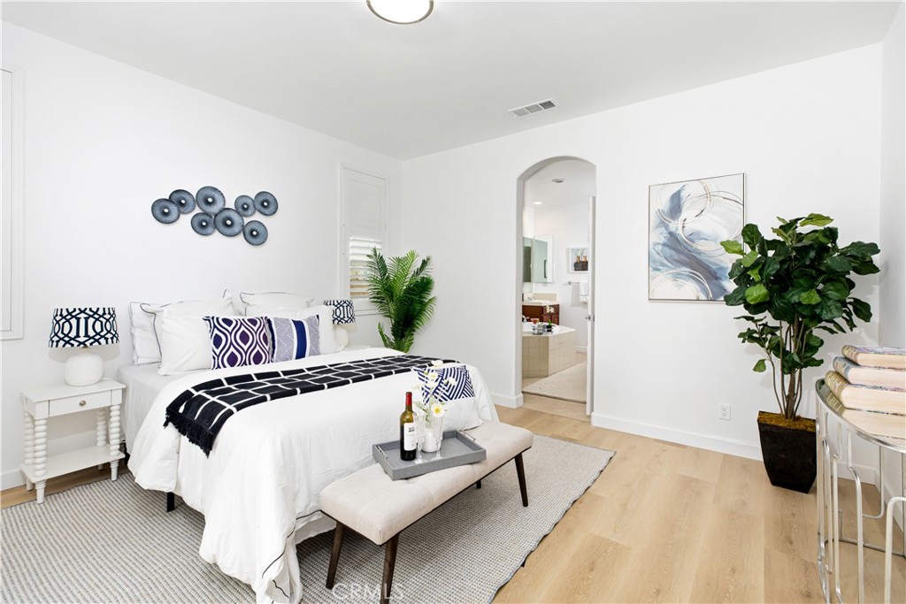 80 Wonderland Property Photo 16