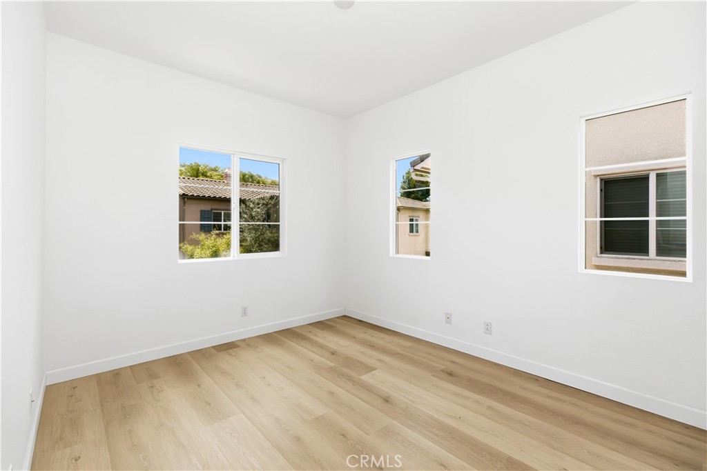 80 Wonderland Property Photo 21