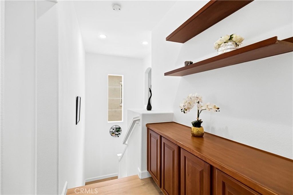 80 Wonderland Property Photo 32