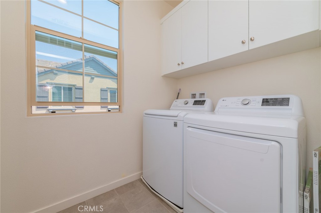 1926 Kizh Way Property Photo 15