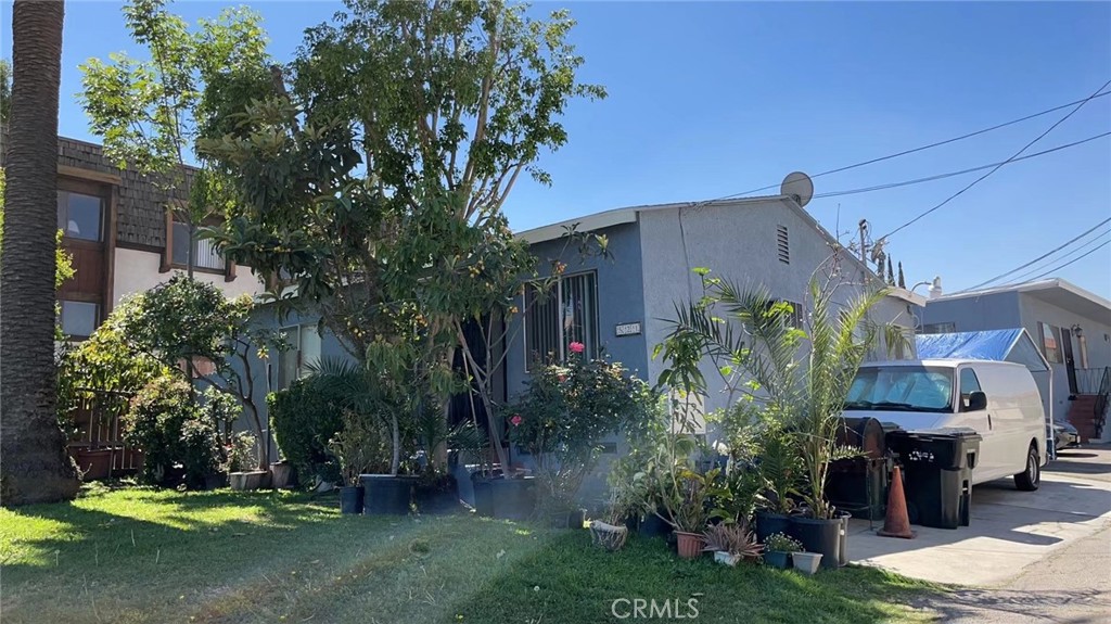 521 Pomelo Avenue Property Photo 1