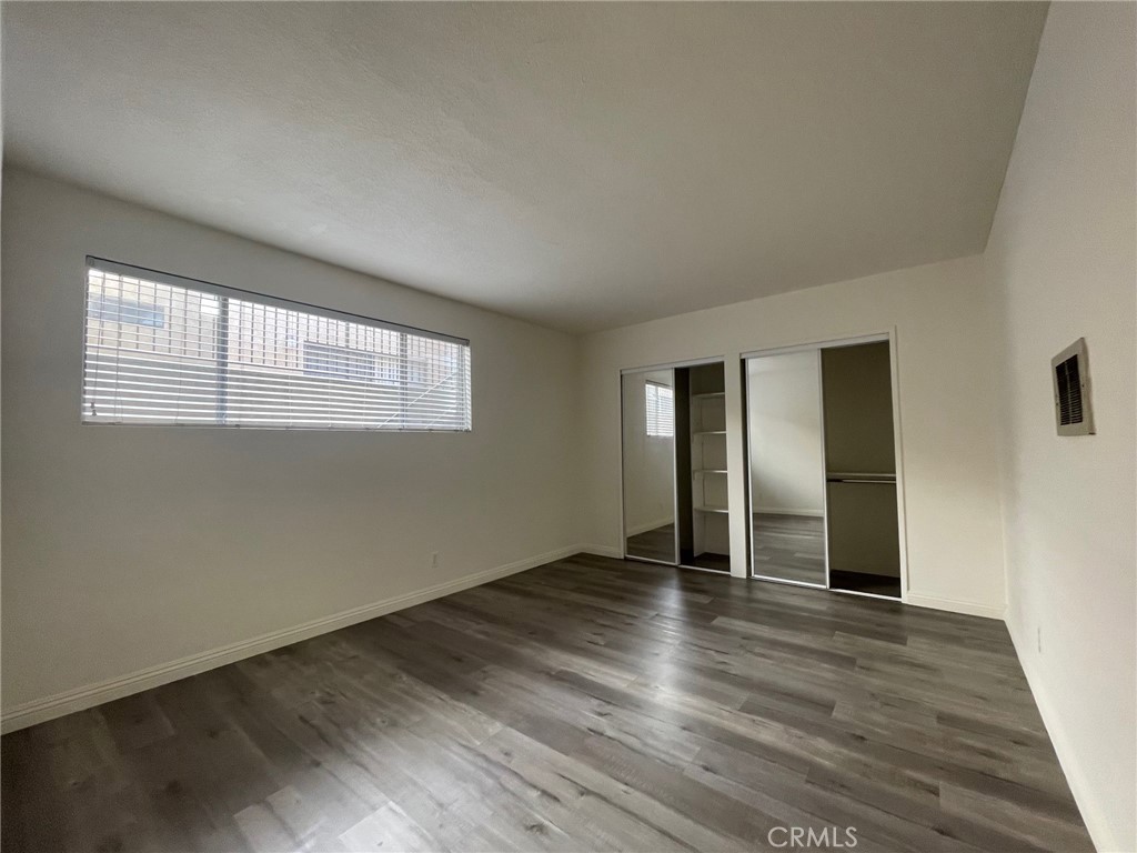 943 N Louise Street 3 Property Photo 3