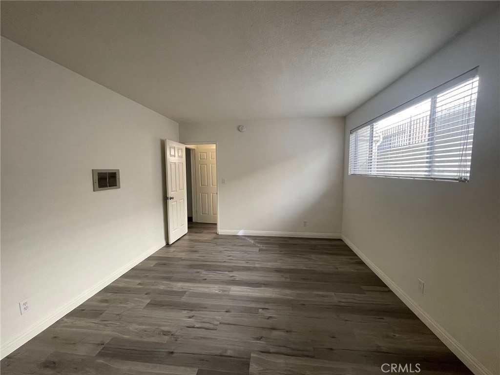 943 N Louise Street 3 Property Photo 4