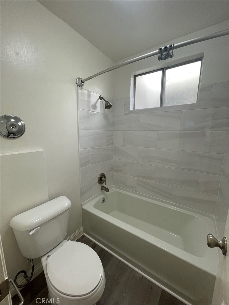 943 N Louise Street 3 Property Photo 6