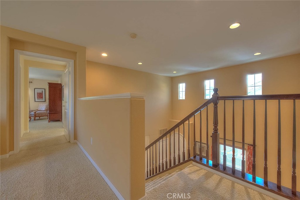 906 N Woodbine Property Photo 23