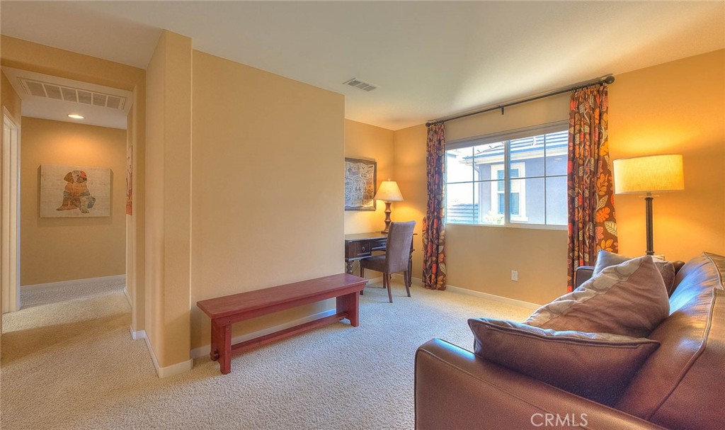 906 N Woodbine Property Photo 26