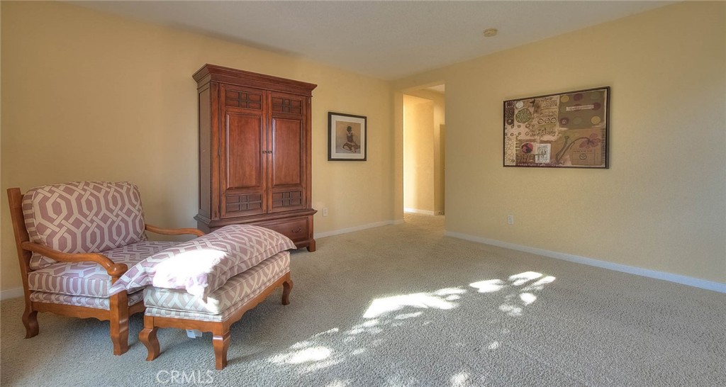 906 N Woodbine Property Photo 28