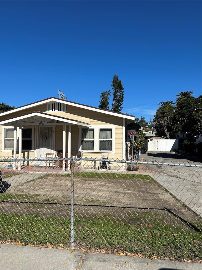 4057 Baywood Property Photo 1