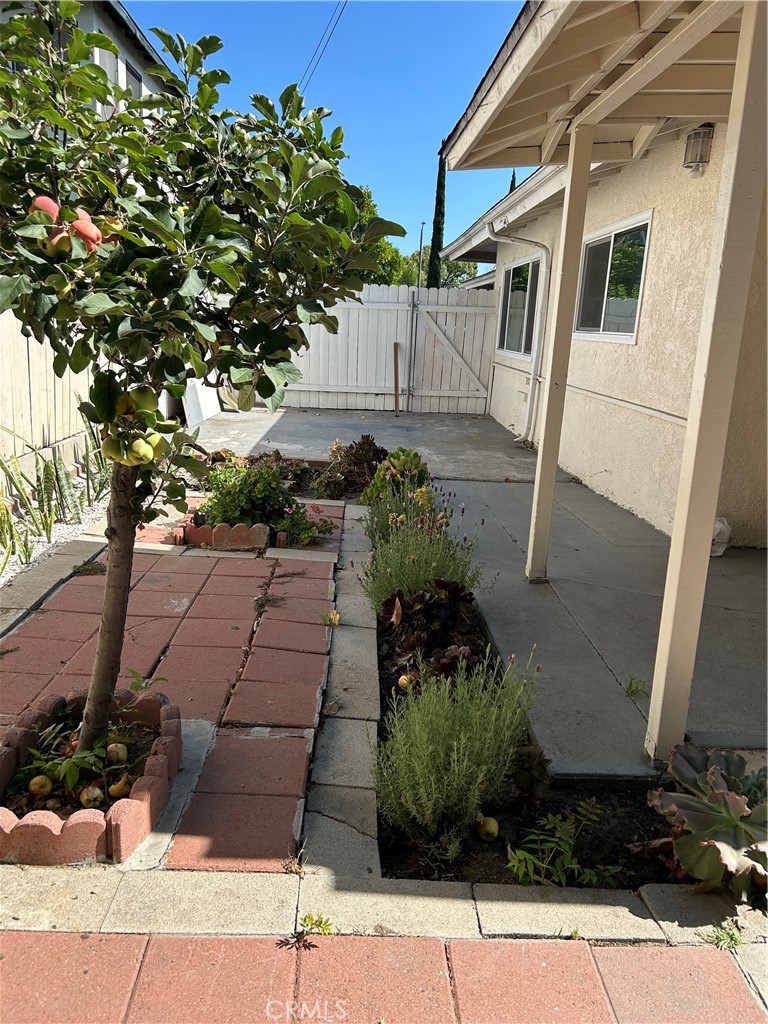 4057 Baywood Property Photo 13