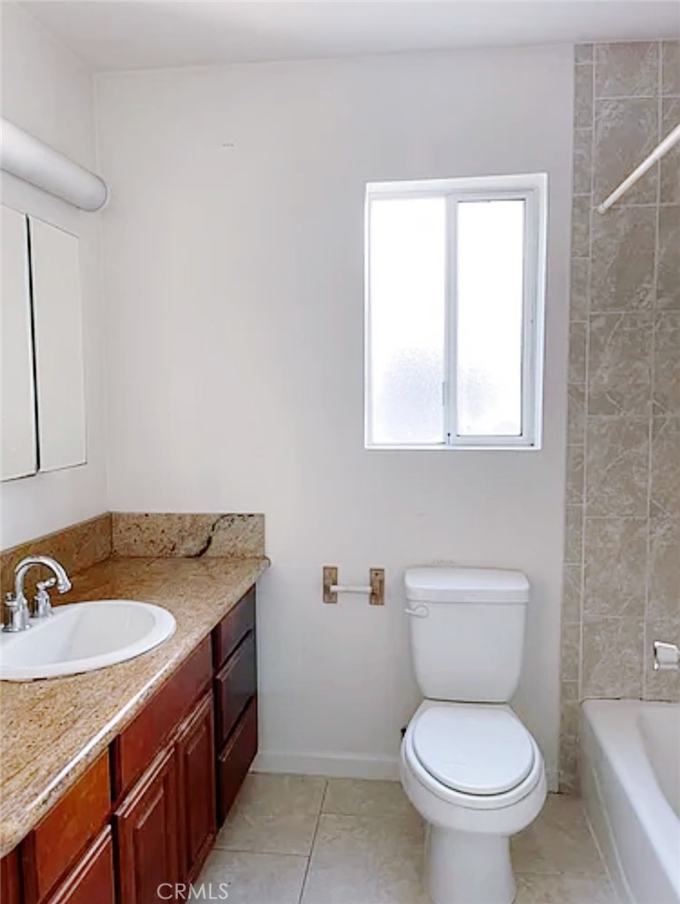 1652 Plaza Del Amo Property Photo 13