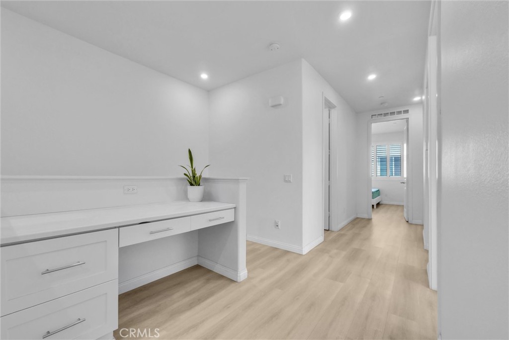 70 Aria Property Photo 4