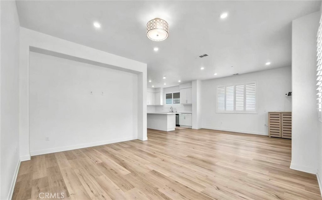 70 Aria Property Photo 5
