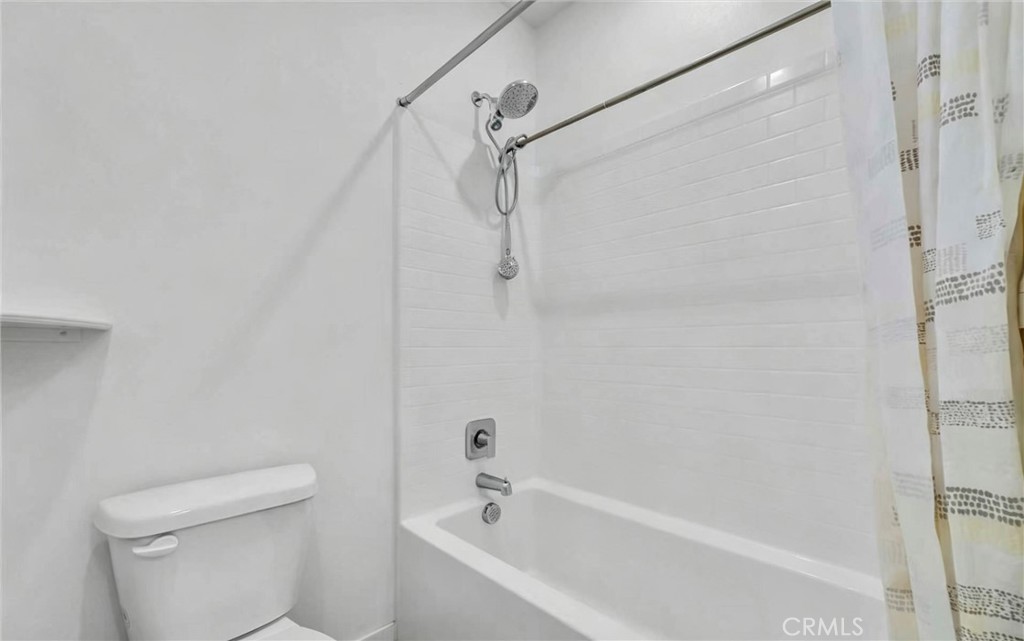 70 Aria Property Photo 16