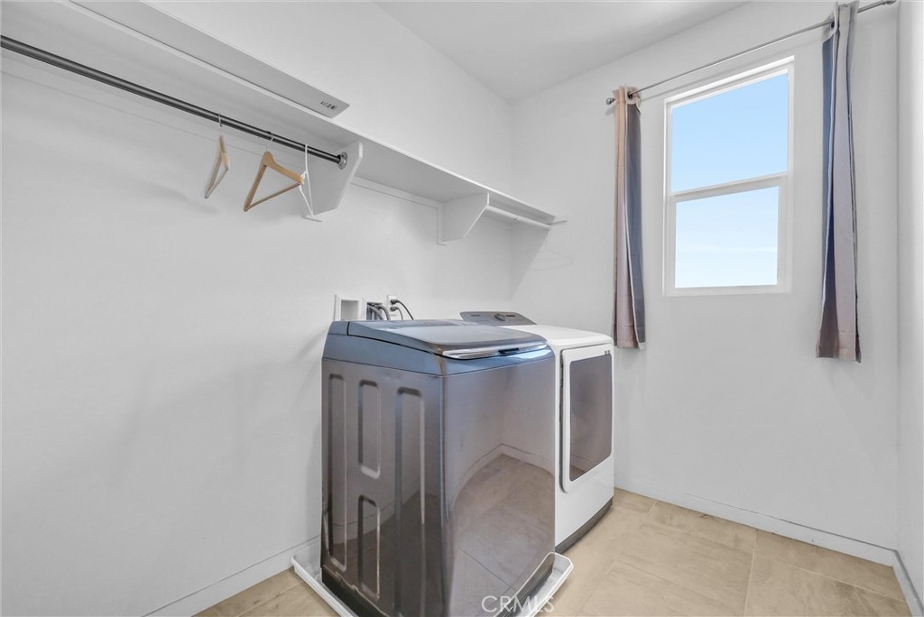 70 Aria Property Photo 17