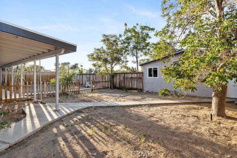57526 Onaga Property Photo 5