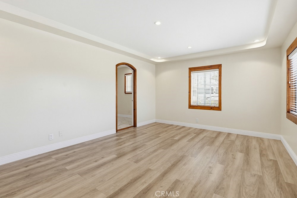 5140 Elrovia Property Photo 4