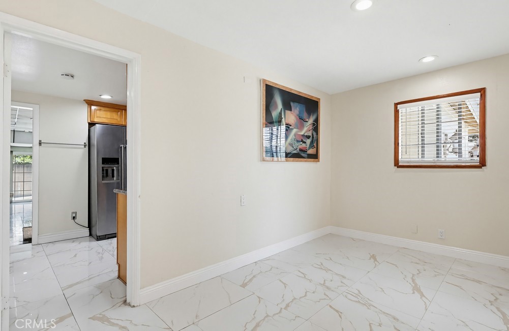 5140 Elrovia Property Photo 8