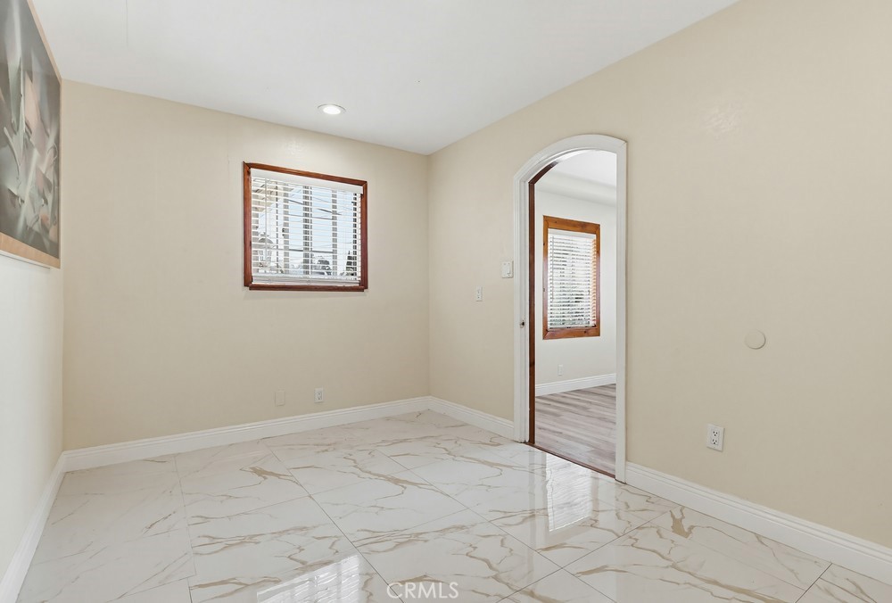 5140 Elrovia Property Photo 9