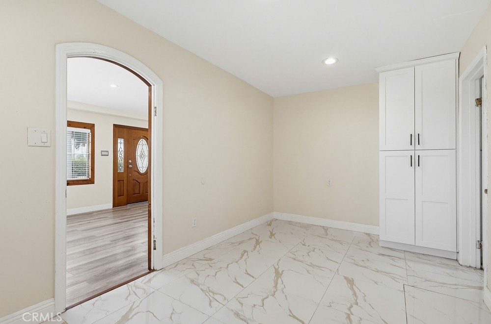 5140 Elrovia Property Photo 10
