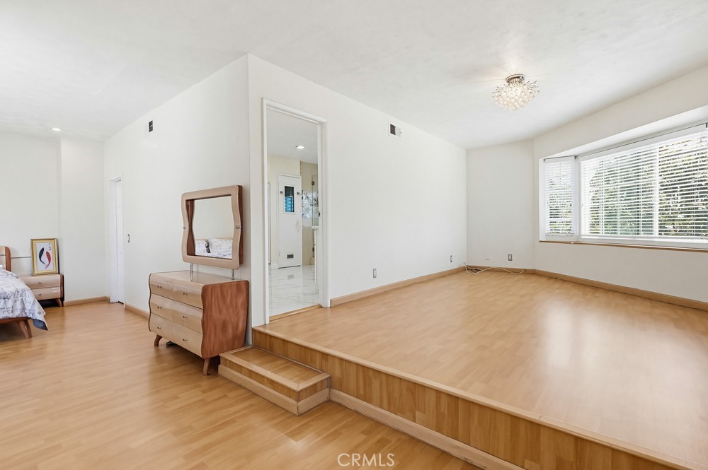 5140 Elrovia Property Photo 33