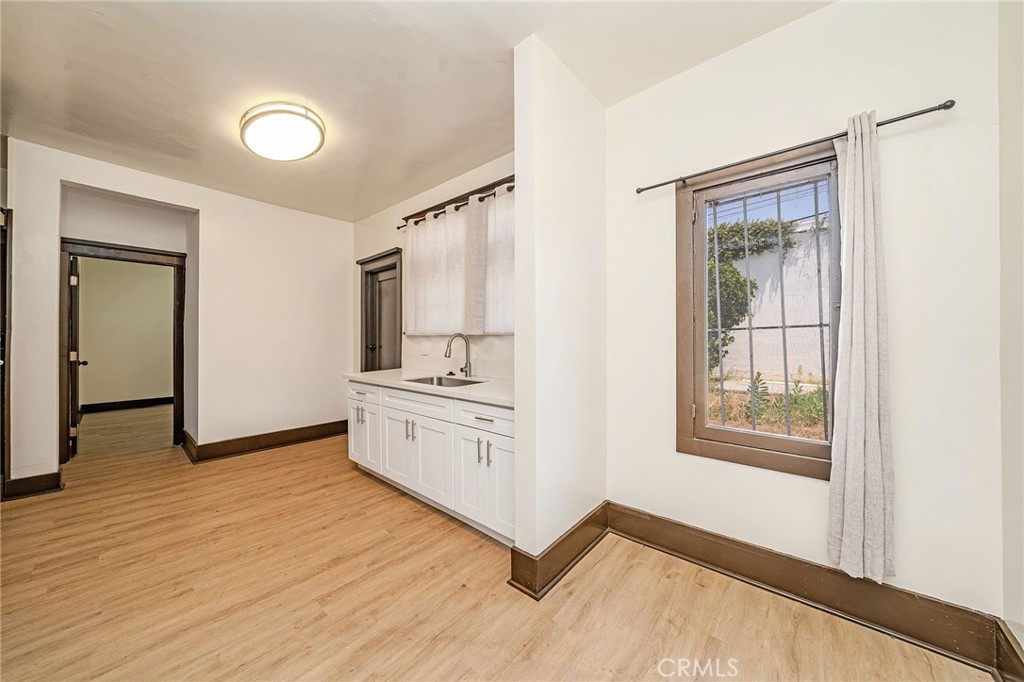 1254 S Manhattan Property Photo 20