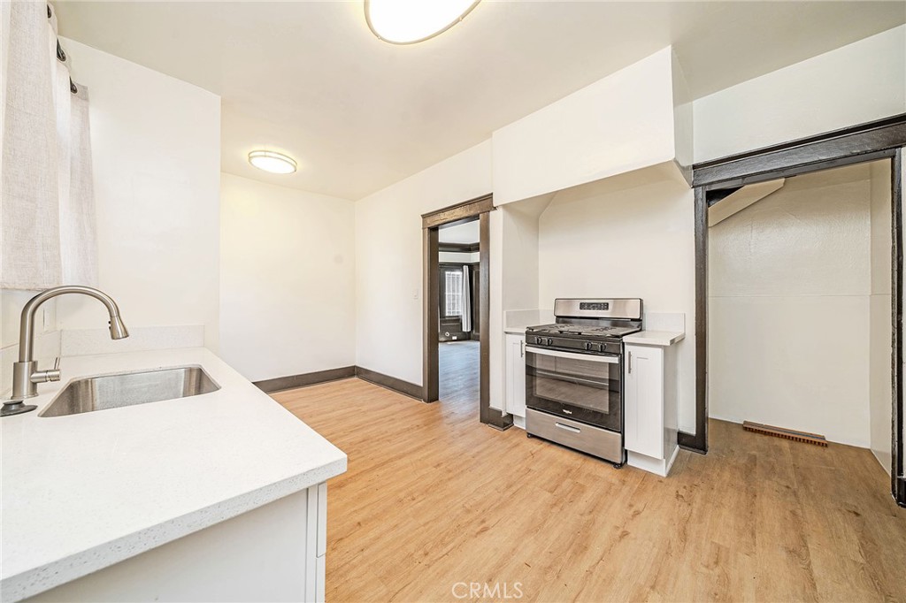 1254 S Manhattan Property Photo 22