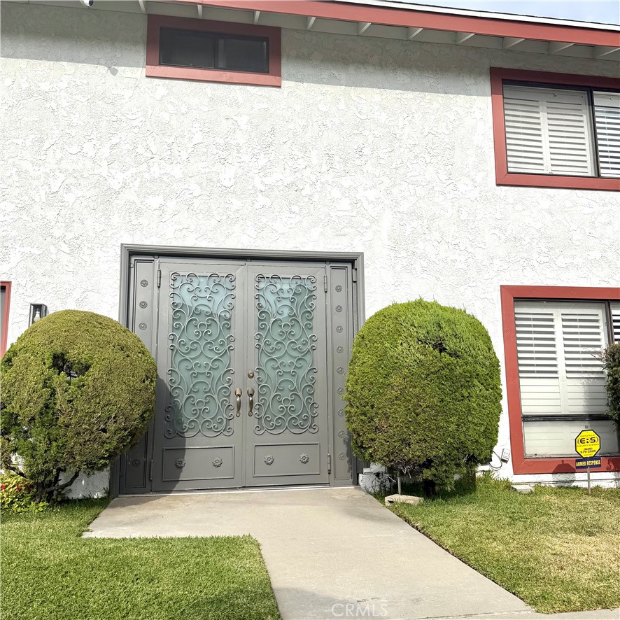 1025 Fairview Avenue 2 Property Photo 3