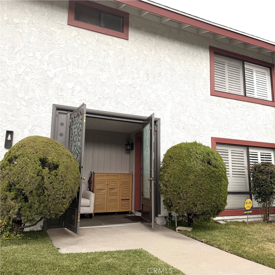 1025 Fairview Avenue 2 Property Photo 4